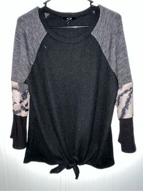 AGB Black Ribbed Knit Top with Gray Neck Tag